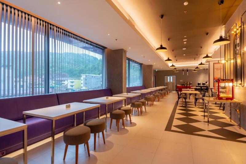 Fox Hotel Jayapura Extérieur photo